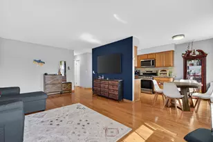 8659 W Foster Ave, Chicago, IL 60656 - Photo 4