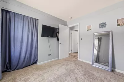 1041 Fulton Drive, Streamwood, IL 60107 - Photo 22