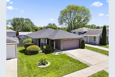1041 Fulton Drive, Streamwood, IL 60107 - Photo 38