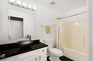 698 N Western Ln, Addison, IL 60101 - Photo 12