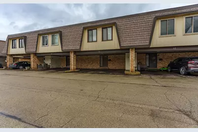 11 Cour Caravelle #11, Palos Hills, IL 60465 - Photo 2