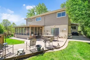 534 E Foster Ave, Roselle, IL 60172 - Photo 4