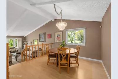 534 E Foster Avenue, Roselle, IL 60172 - Photo 14