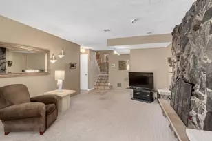 534 E Foster Ave, Roselle, IL 60172 - Photo 20