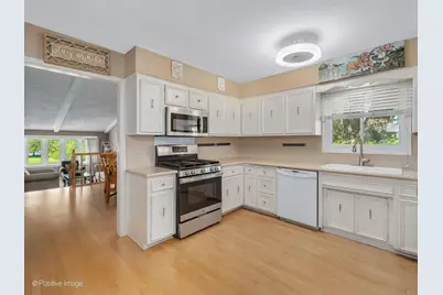 534 E Foster Avenue, Roselle, IL 60172 - Photo 16