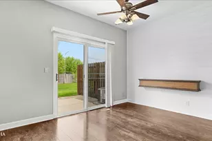 1886 N Wentworth Circle N, Romeoville, IL 60446 - Photo 8