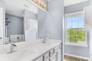 1886 N Wentworth Circle N, Romeoville, IL 60446 - Photo 20