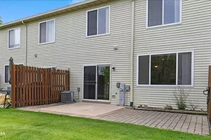 1886 N Wentworth Circle N, Romeoville, IL 60446 - Photo 28