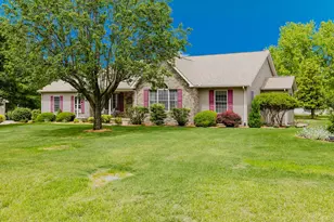 15136 Eastland Rd, Marion, IL 62959 - Photo 2
