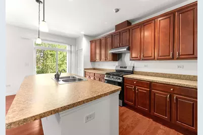 2715 Blakely Lane, Naperville, IL 60540 - Photo 6