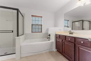 2715 Blakely Ln, Naperville, IL 60540 - Photo 18