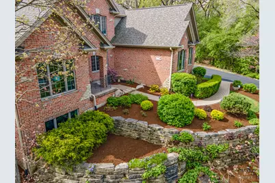2907 Fawn Trail Court, Prairie Grove, IL 60012 - Photo 2