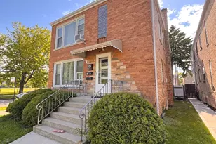 5658 S Kolin Ave, Chicago, IL 60629 - Photo 2