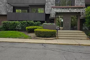 564 Timber Ridge Dr, Carol Stream, IL 60188 - Photo 1