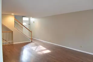 122 Schiller Pl, Itasca, IL 60143 - Photo 2