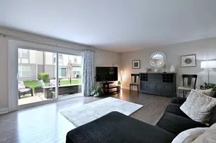 1475 Garnet Cir, Hoffman Estates, IL 60192 - Photo 8