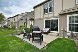 1475 Garnet Cir, Hoffman Estates, IL 60192 - Photo 26