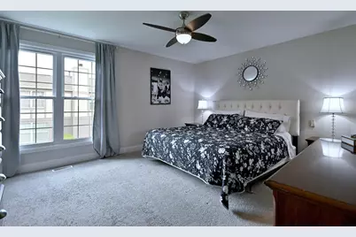 1475 Garnet Circle, Hoffman Estates, IL 60192 - Photo 16