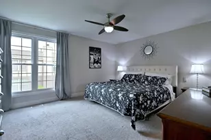 1475 Garnet Cir, Hoffman Estates, IL 60192 - Photo 16