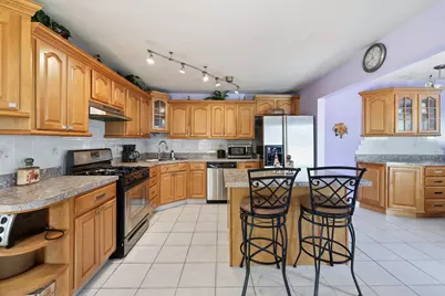 329 E Myrick Avenue, Addison, IL 60101 - Photo 4