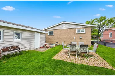 329 E Myrick Avenue, Addison, IL 60101 - Photo 24