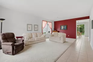 12992 Applewood Dr, Huntley, IL 60142 - Photo 2