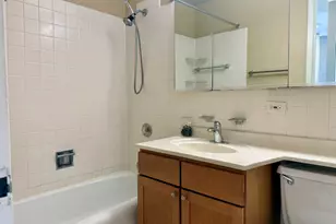 655 W Irving Park Rd, Chicago, IL 60613 - Photo 16