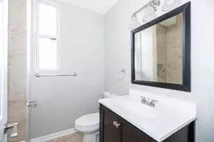 4326 S Calumet Ave, Chicago, IL 60653 - Photo 16