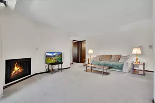 2213 Wharf Dr, Woodridge, IL 60517 - Photo 4