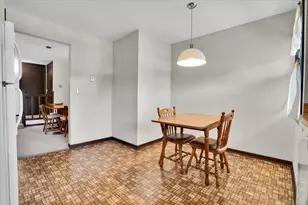 2213 Wharf Dr, Woodridge, IL 60517 - Photo 10