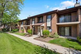 2213 Wharf Dr, Woodridge, IL 60517 - Photo 2