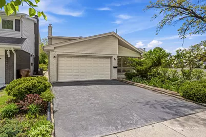 4939 Farwell Avenue, Skokie, IL 60077 - Photo 1