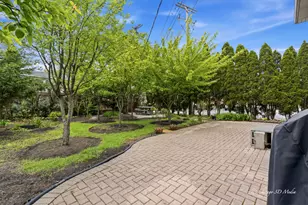 4939 Farwell Ave, Skokie, IL 60077 - Photo 16