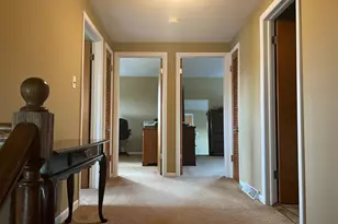 260 Brentwood Dr, Des Plaines, IL 60016 - Photo 10