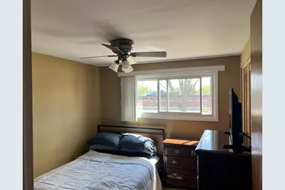 260 Brentwood Drive, Des Plaines, IL 60016 - Photo 18