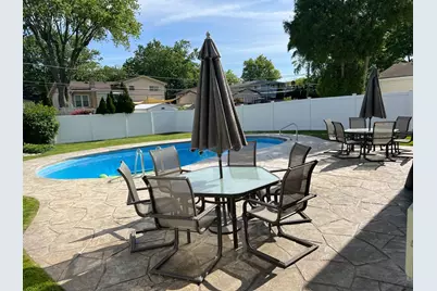 260 Brentwood Drive, Des Plaines, IL 60016 - Photo 6