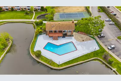 1000 Bayside Drive #314, Palatine, IL 60074 - Photo 2