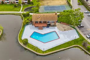 1000 Bayside Dr, Palatine, IL 60074 - Photo 2