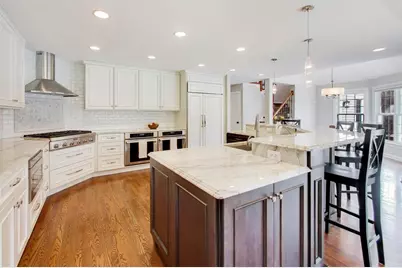 1212 W Clarendon Road, Arlington Heights, IL 60004 - Photo 12