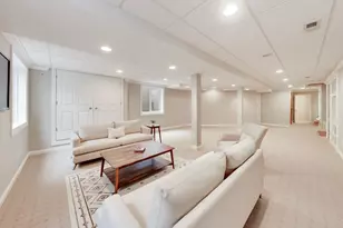1212 W Clarendon Rd, Arlington Heights, IL 60004 - Photo 36