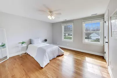 1212 W Clarendon Road, Arlington Heights, IL 60004 - Photo 32