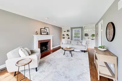 1212 W Clarendon Road, Arlington Heights, IL 60004 - Photo 4