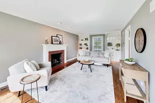 1212 W Clarendon Rd, Arlington Heights, IL 60004 - Photo 4