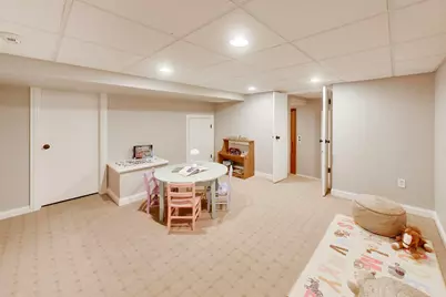 1212 W Clarendon Road, Arlington Heights, IL 60004 - Photo 38