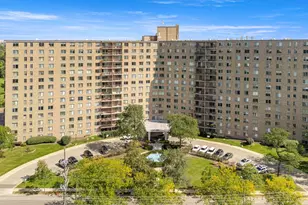6833 N Kedzie Ave, Chicago, IL 60645 - Photo 2