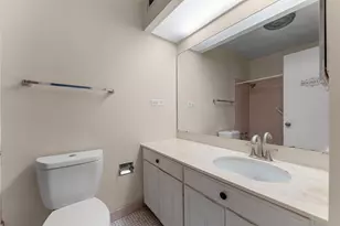 6833 N Kedzie Ave, Chicago, IL 60645 - Photo 32
