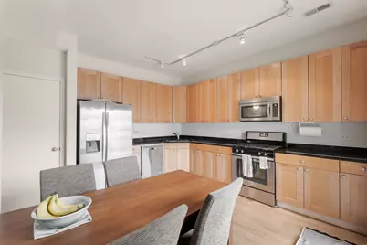 2212 W Monroe Street #2W, Chicago, IL 60612 - Photo 4