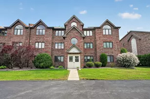 8721 Waterfront Dr, Palos Hills, IL 60465 - Photo 1