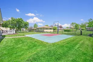 6457 Rodgers Dr, Willowbrook, IL 60527 - Photo 28