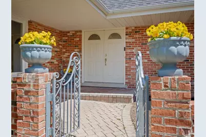 6457 Rodgers Drive, Willowbrook, IL 60527 - Photo 2